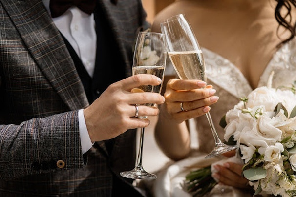 Navigating Joint Financial Accounts: A Newlywed Guide to Combining Finances